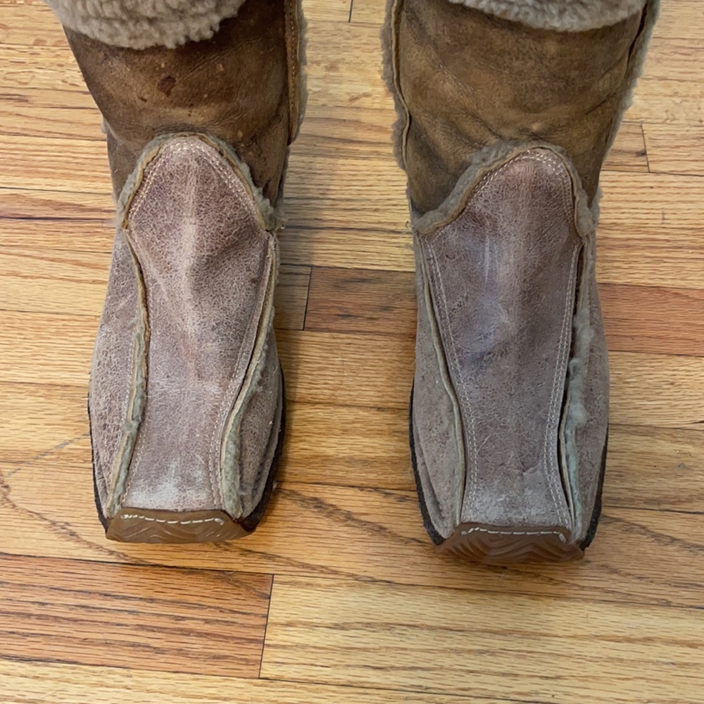Vintage Fendi Shearling Boots Circa 2005 Size 41 - Picture 7 of 14